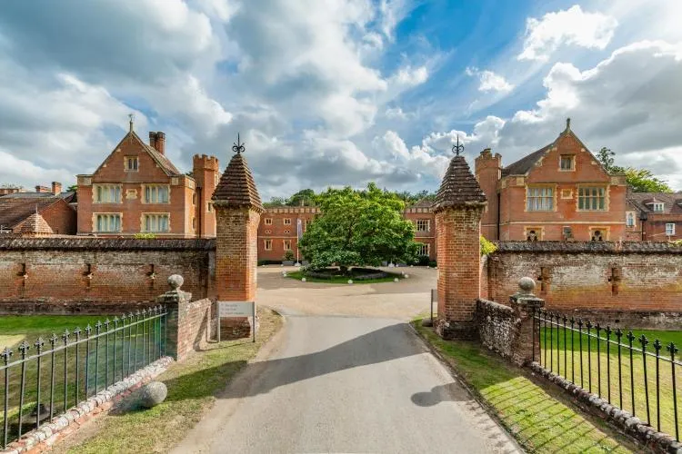 Wotton House entrance gates and courtyard